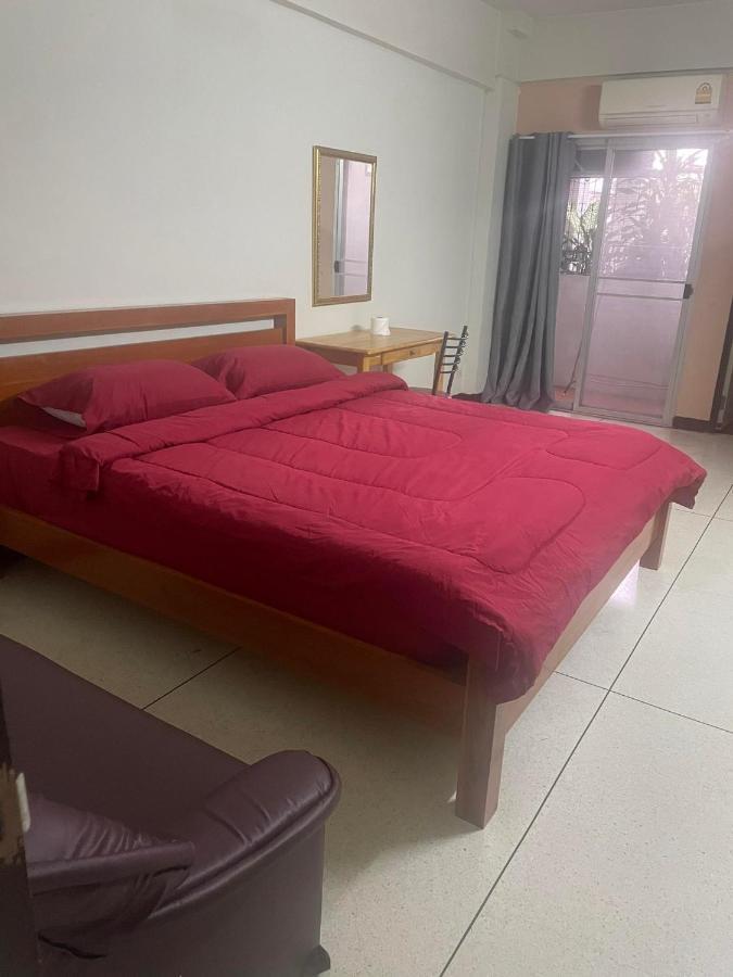Apartment Viriyapon Bangkok